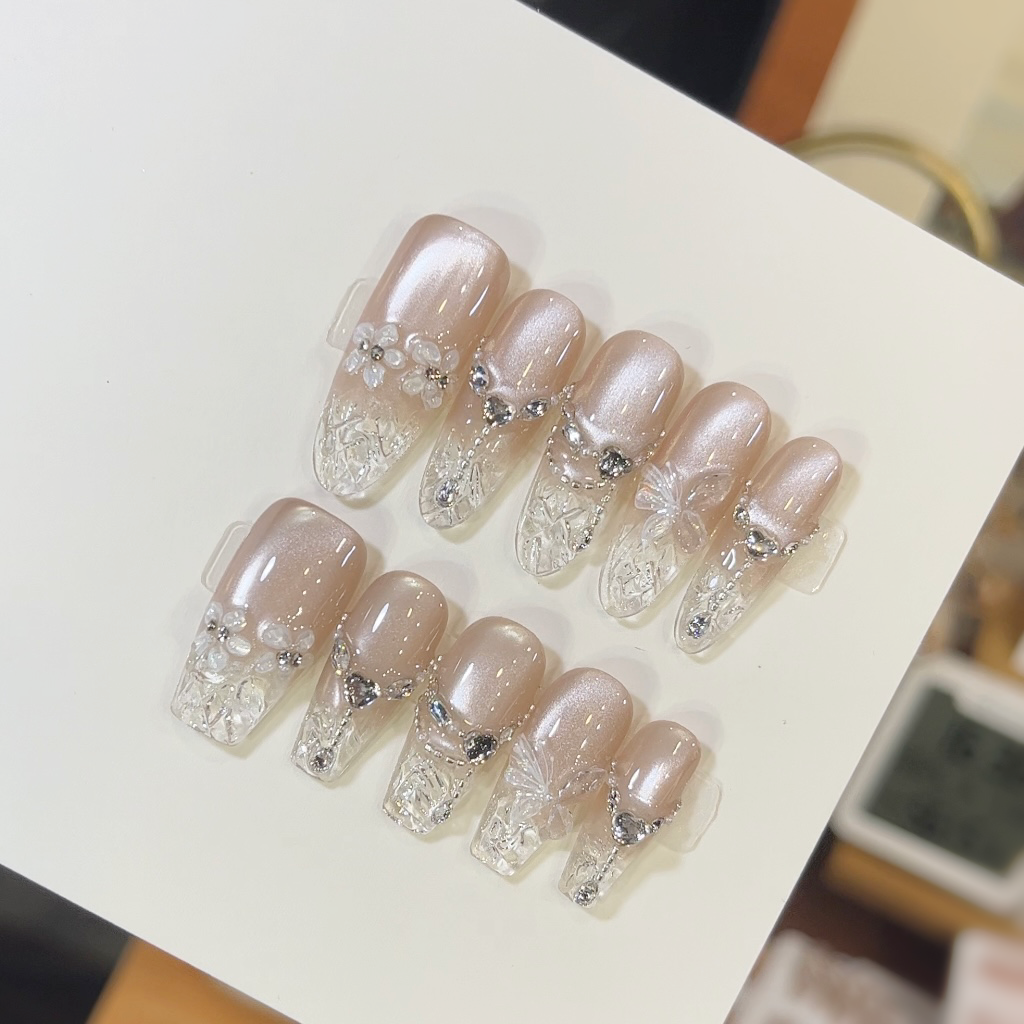温柔色系手工制作穿戴甲碎钻晶石