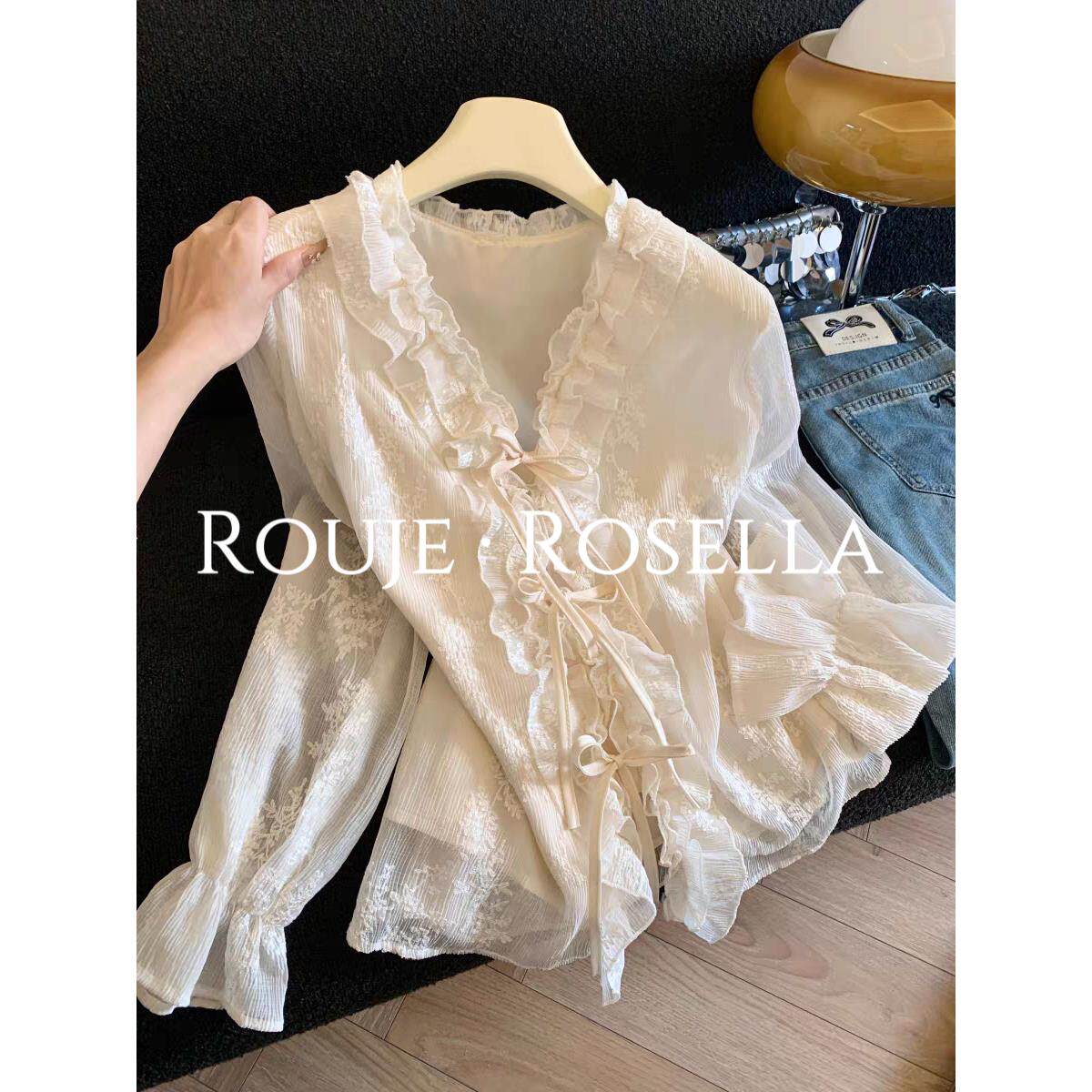 法国Rouje Rosella甜美仙女风花边系带衬衫女春季蕾丝长袖上衣