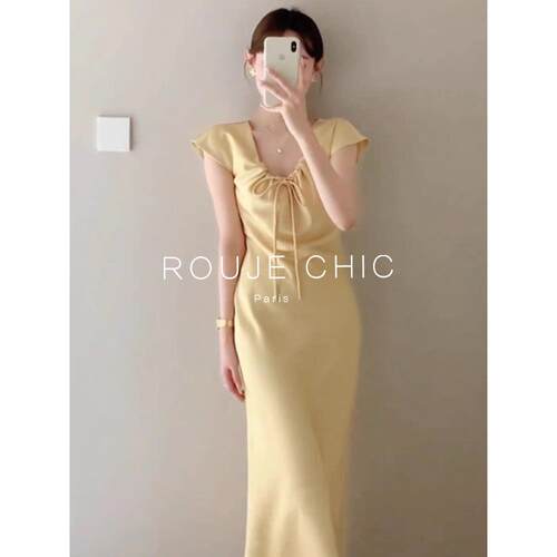ROUJE CHIC法式高级感缎面连衣裙夏季新款设计感抽绳圆领连衣裙女