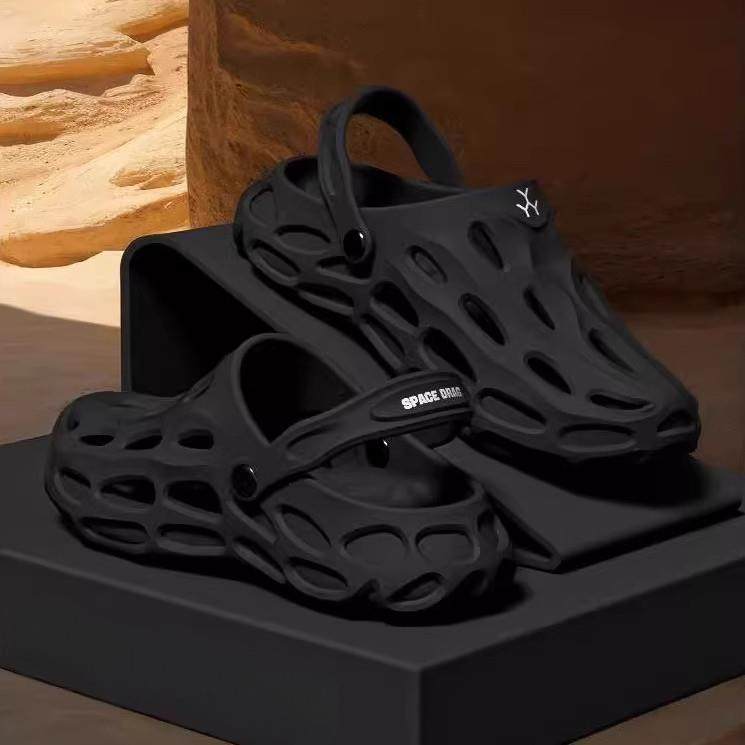 潮牌夏季新款男士户外防滑防臭洞洞鞋踩屎感厚底钓鱼外穿沙滩鞋子