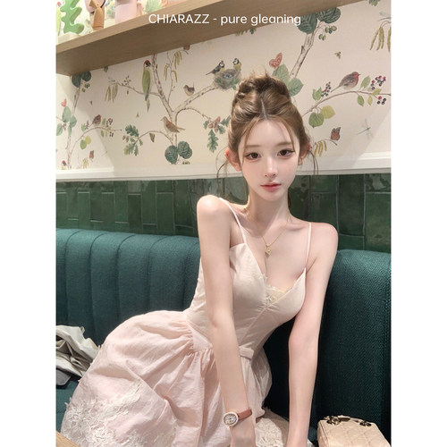 池昭昭Chiarazz 赫本冬日 zim定制v领收腰蕾丝吊带连衣裙早秋女