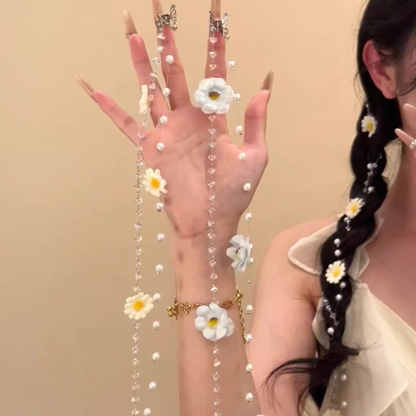 花链雏菊｜甜美蝴蝶珍珠流苏发夹小众度假氛围感双马尾编发链长款