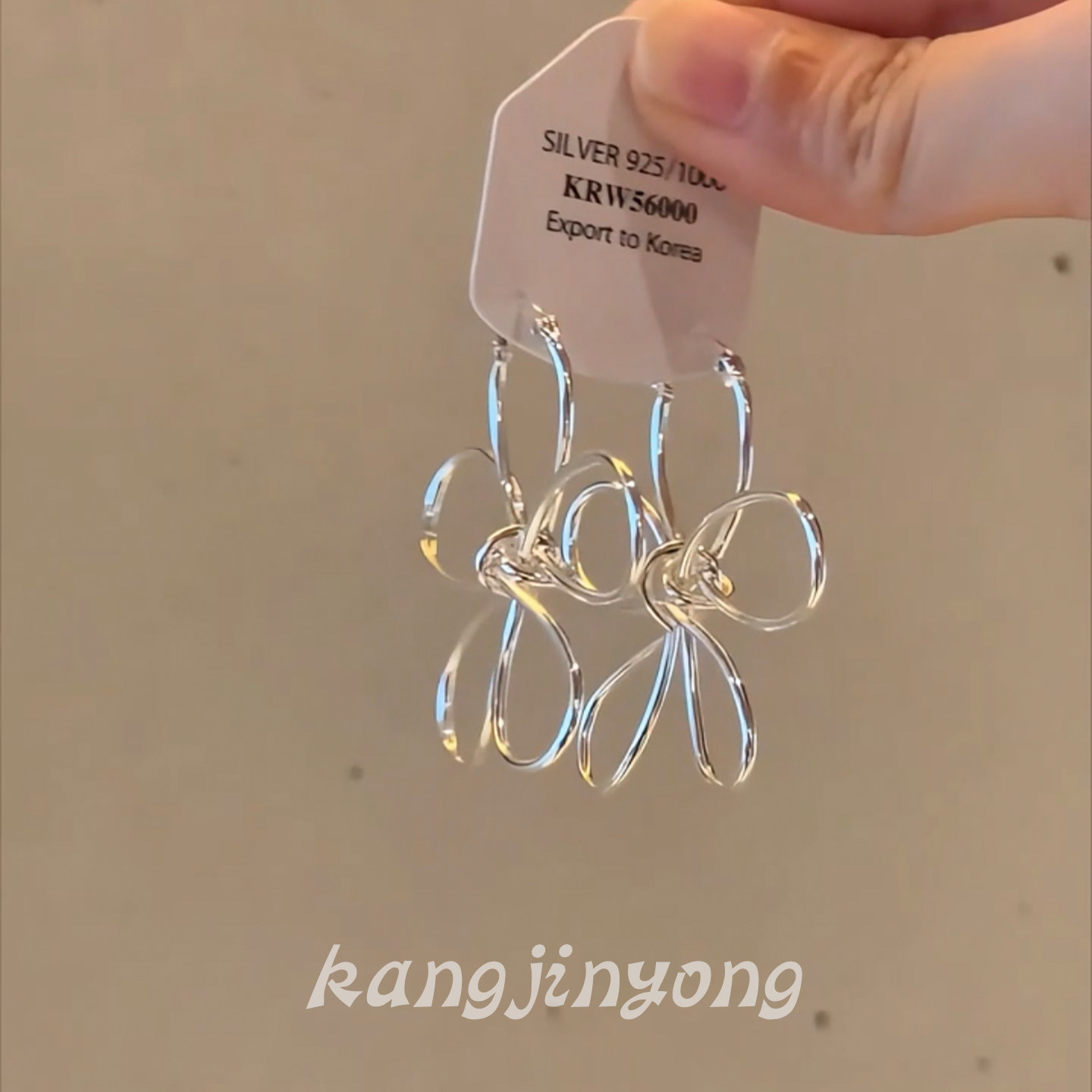 上耳巨显脸小!韩系镂空圈圈耳环