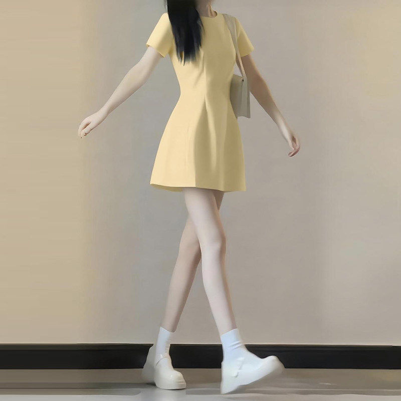 正品黄色连衣裙子女夏季法式气质赫本风高级感小个子礼服收腰显瘦