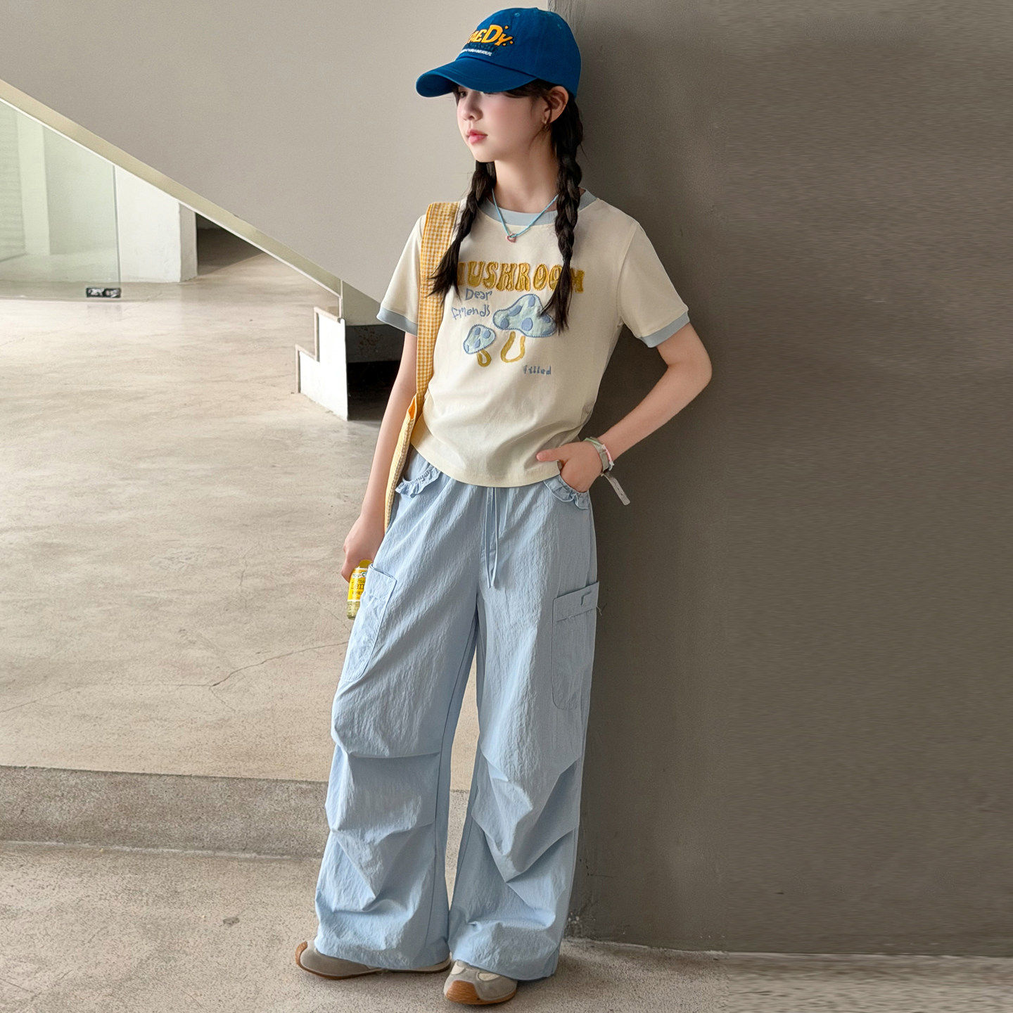 专柜女童夏季套装2026新款大童街头辣妹儿童短袖T恤纯棉工装裤两