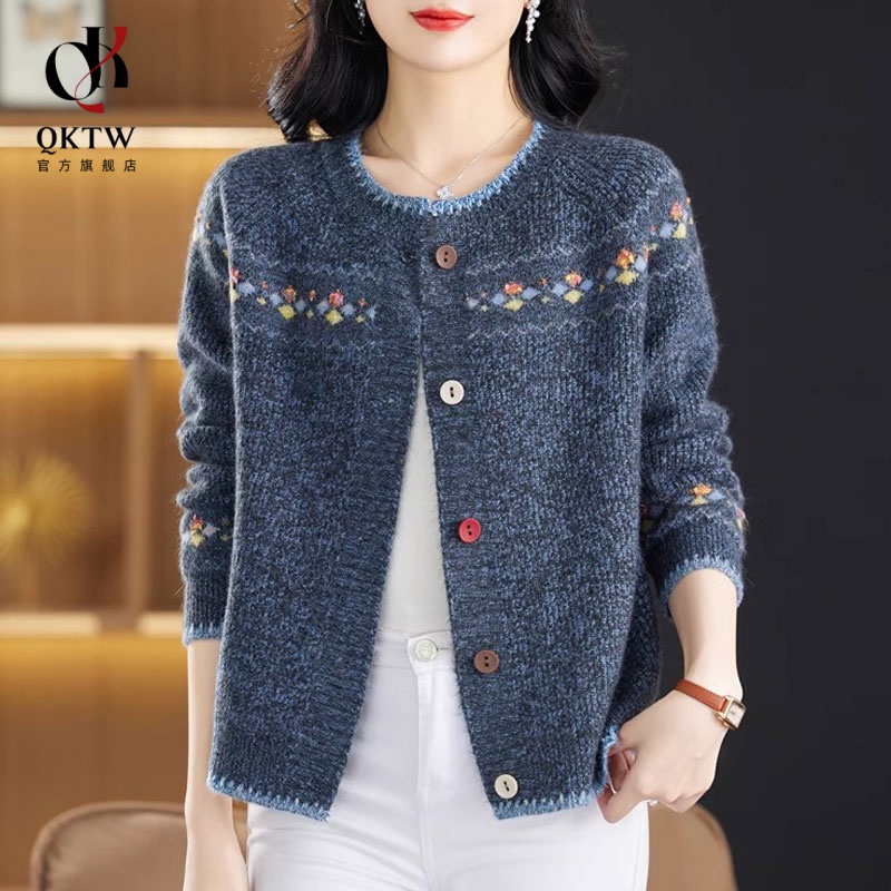 针织开衫女2025新款秋冬中年妈妈减龄大码宽松外套单排扣外搭上衣