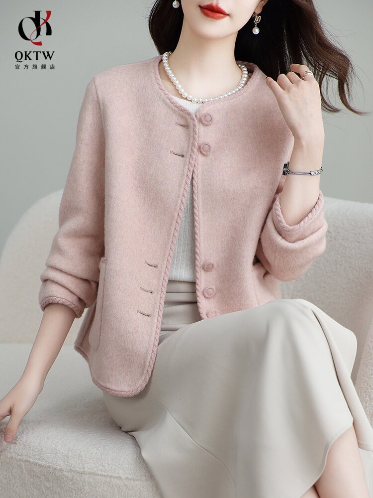 毛呢外套女2025新款秋冬季中年妈妈粉色双面绒上衣小香风短款大衣