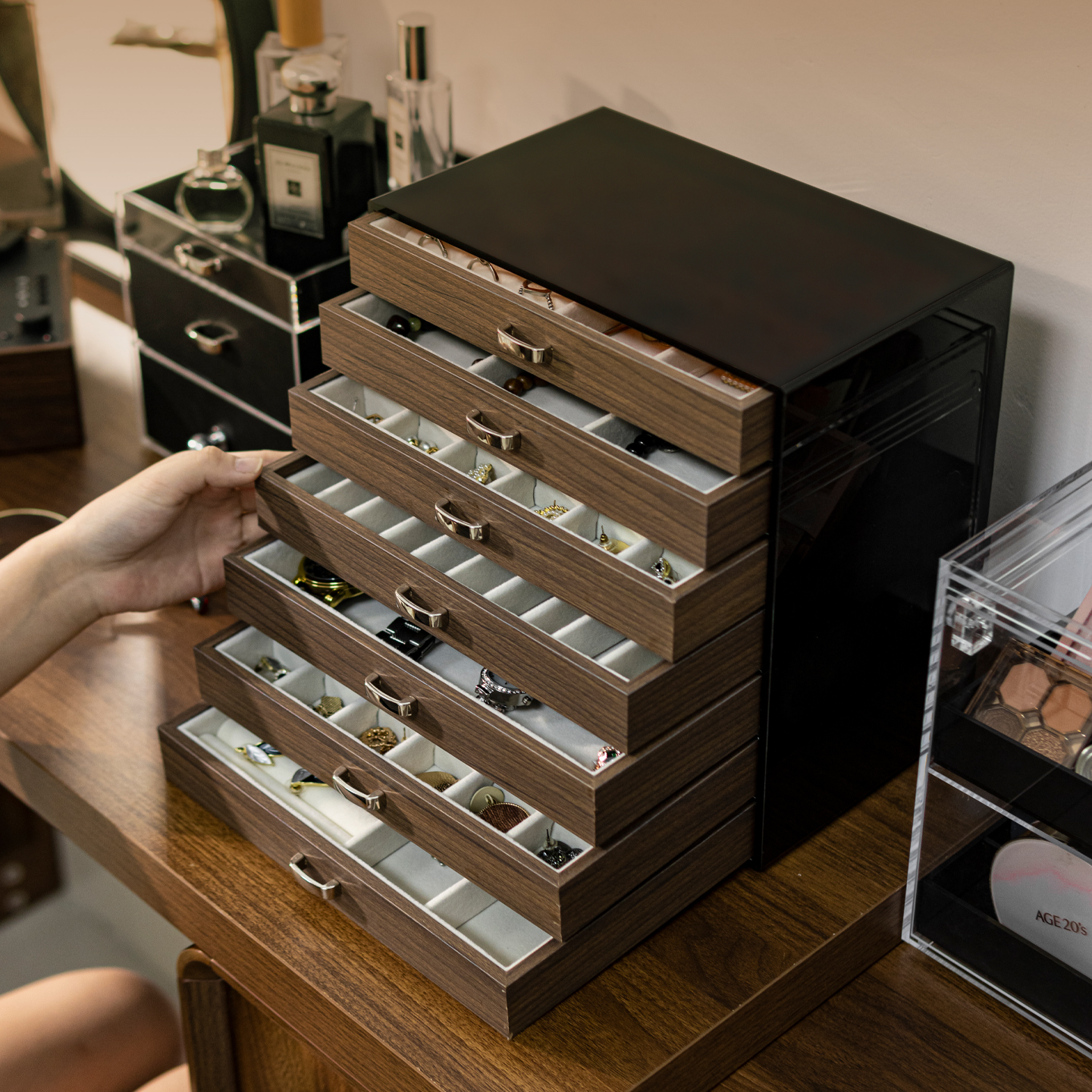 胡桃木色多层首饰收纳盒