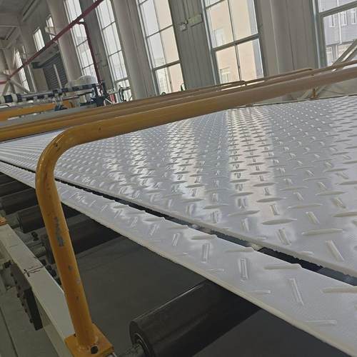 工程工地草坪临时铺路垫板建筑工地承重抗压铺路板聚乙烯路基板