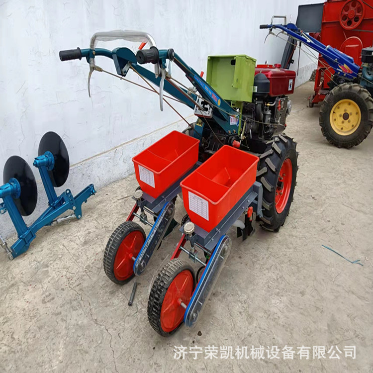 热销六行悬挂四轮拖拉机播种机双行玉米大豆施肥精播3/5/8行可调