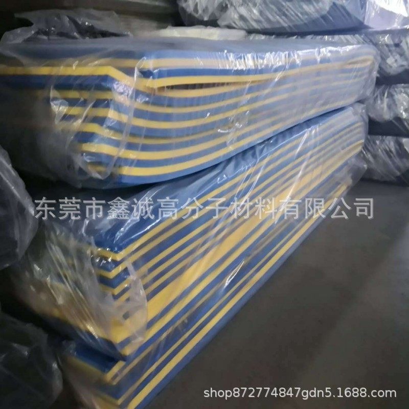 户外水上浮毯海上漂浮水床活动浮板魔毯泳池休闲泡垫膜