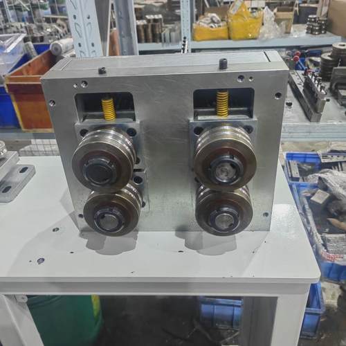 厂家轮式牵引机线材线送料机漆包线钢丝铁丝铅丝伺服送自动机