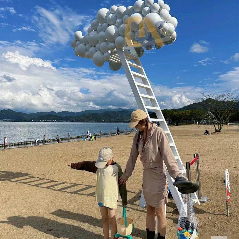景区打卡道具露营天梯云朵秋千海边户外田园相框场景网红引流雕塑