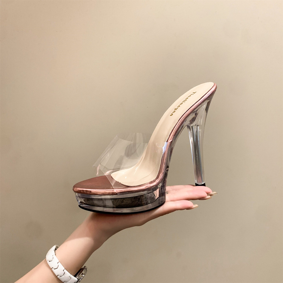 模特恨天高防水台透明细跟凉鞋女15cm水晶凉拖鞋车展走秀鞋走新款