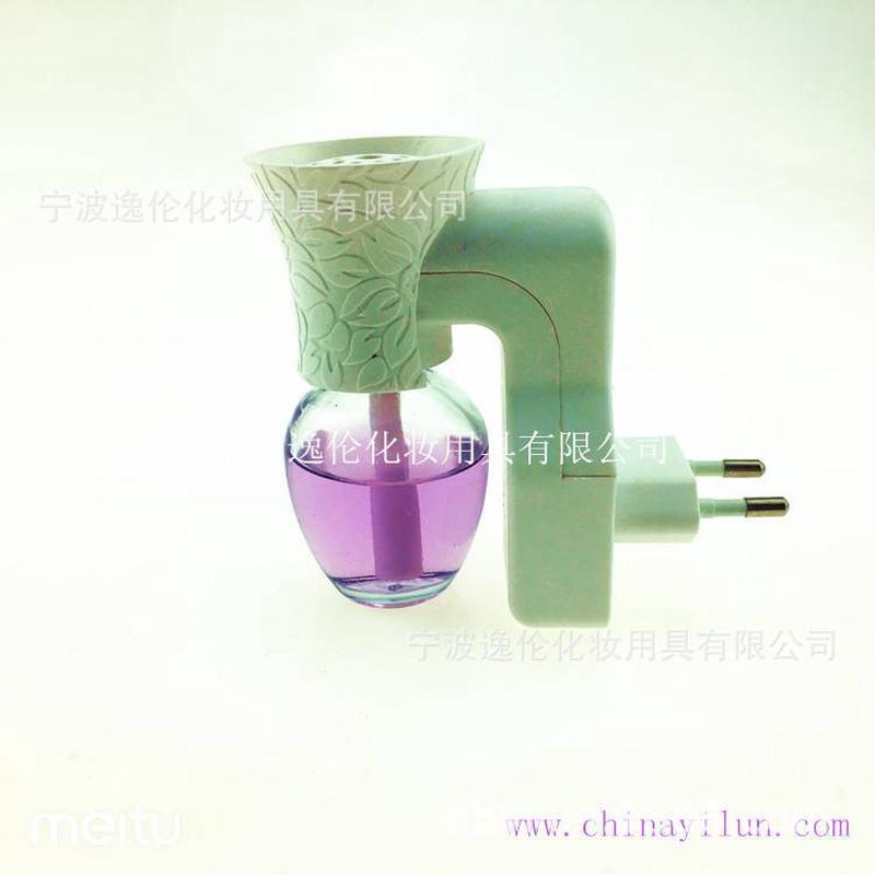供应汽车香薰香水座固体香薰电插香薰(美式插头)