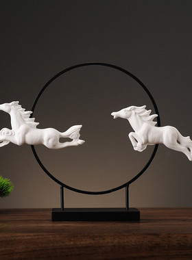 热销创意酒柜玄关客厅装饰品摆件马招财办公室中式博物架家居小摆