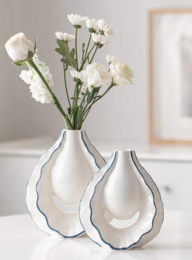 简约北欧风白色小口陶瓷花瓶家居客厅桌面花器摆件轻奢清新花插瓶