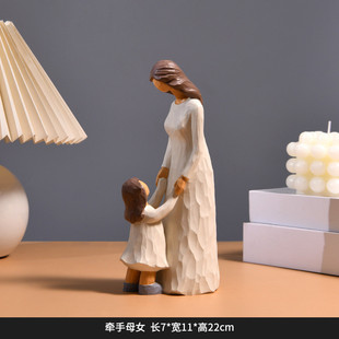 家人轻奢摆件北欧创意人物家居客厅装饰酒柜高级感树脂摆件工艺品