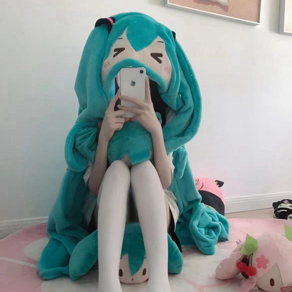 可爱卡通少女心三眼仔草莓熊连帽家居空调毯斗篷宅人披风四季通用