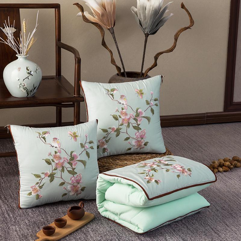 新款中式60s贡缎绣花抱枕被子两用水洗棉空调靠垫厂家直销被