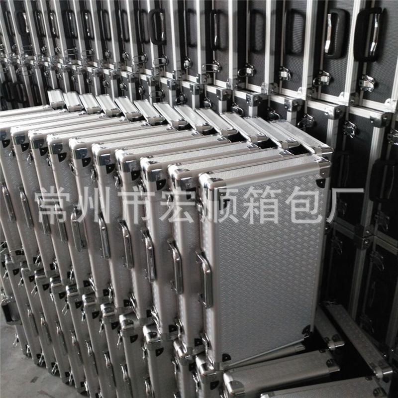 专业生产大中小号铝合金产品易碎品包装箱展示运输仪器设备铝箱
