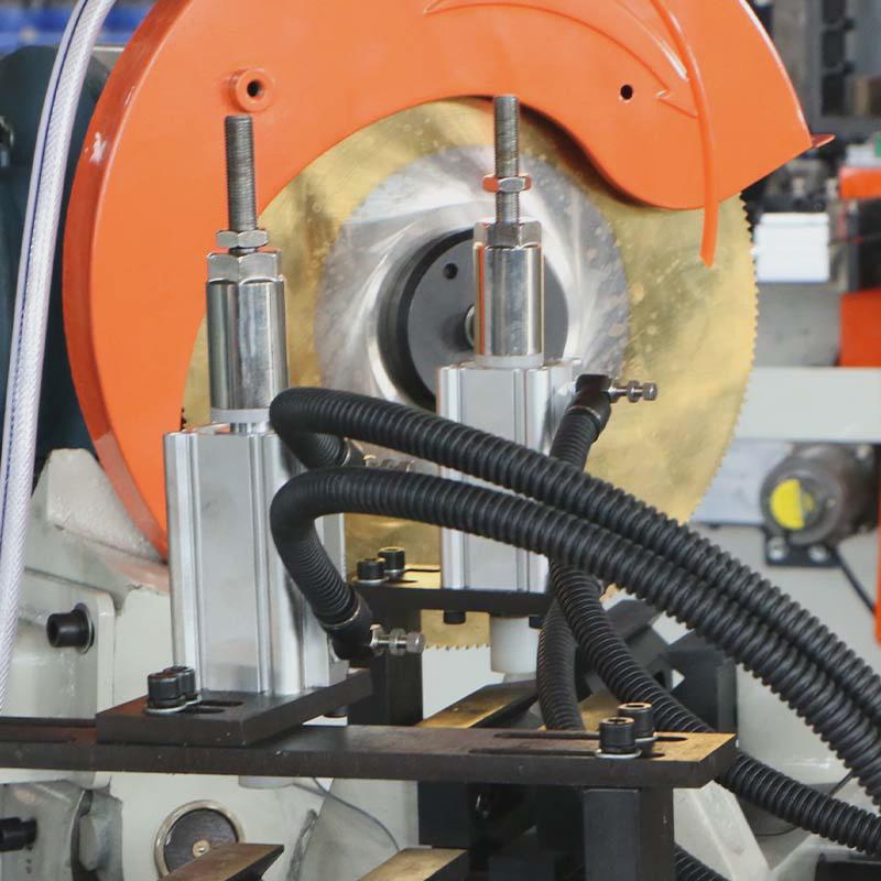 全自动转角送料伺服切管机转角铁管不锈钢管无毛刺高速切管机