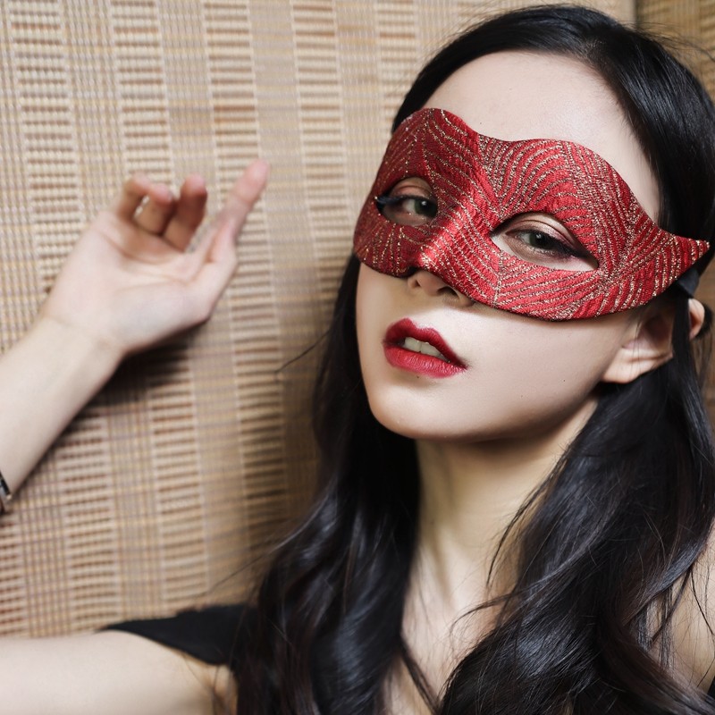 燕尾蝶女士半脸手工制作面具演出造型舞台红色抖音万圣圣诞节年会