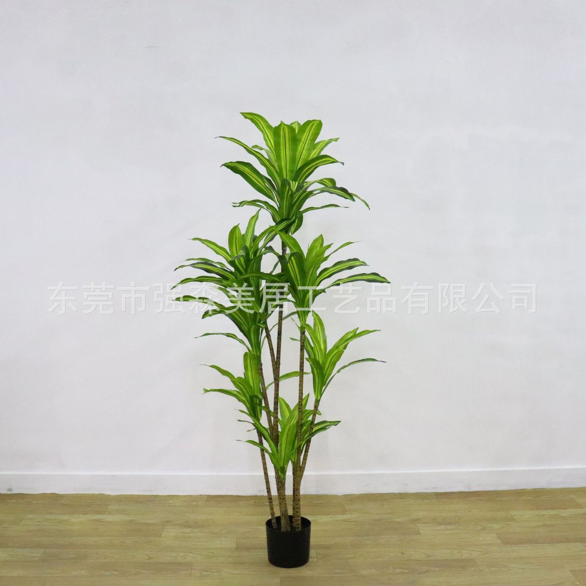 仿真北欧巴西绿铁盆栽造景绿植室内客厅家居落地装饰摆放仿生铁树