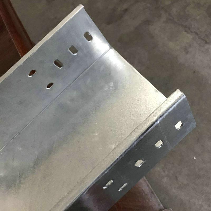 热浸锌槽式桥架 梯槽式式大跨距电线电缆铝合金不锈钢桥架