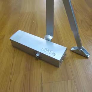 多麦克斯闭门器doormax方形防火门楼宇办公室液压门闭门器dm4003