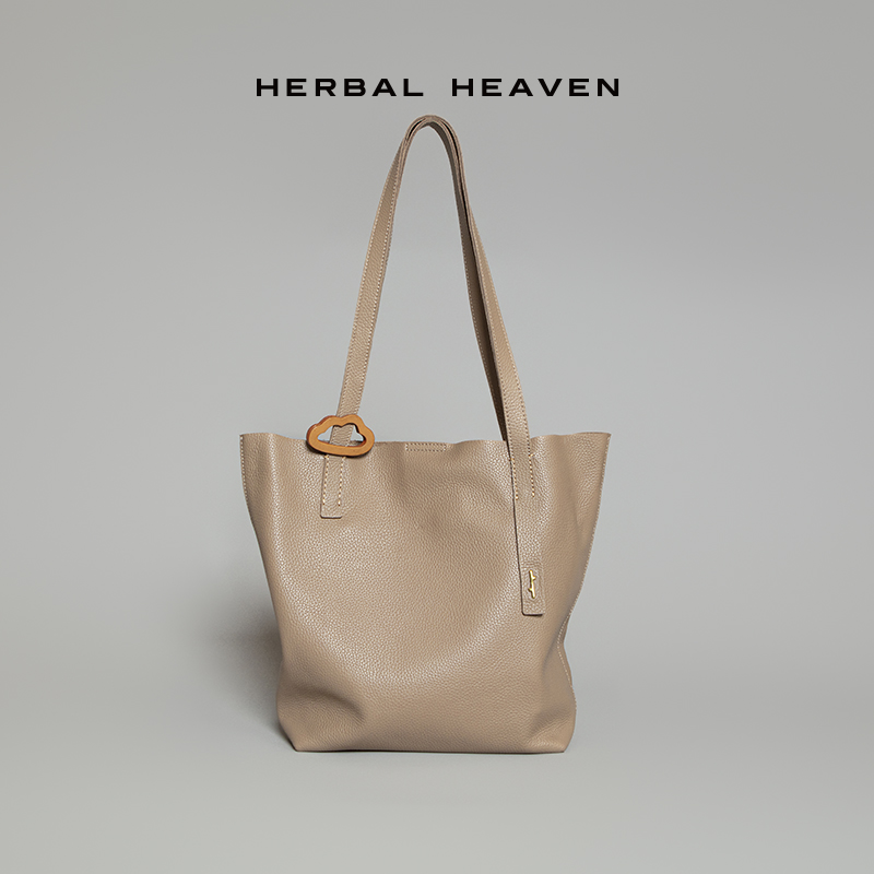 食草堂包包2025夏新款托特包头层牛皮大容量单肩包菜篮子通勤云轻