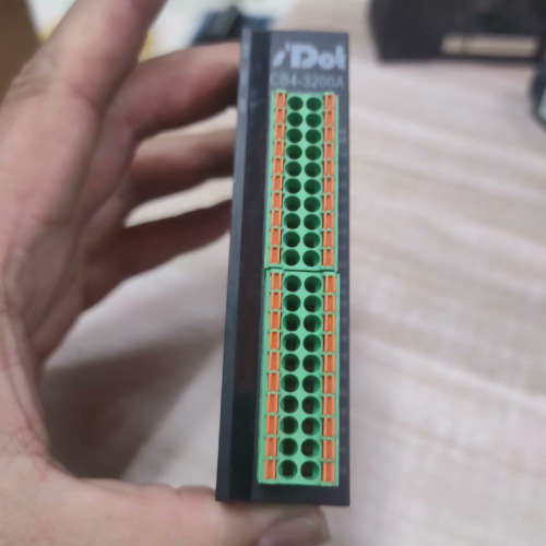 CB4-3200A有一个，95新以上，质保一年，包顺丰，一个