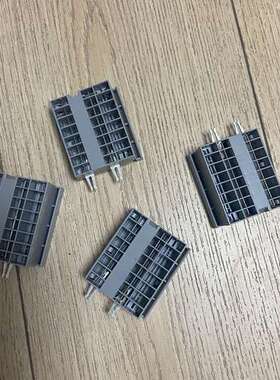 1110990菲尼克斯24V电源分配器底座8孔4个