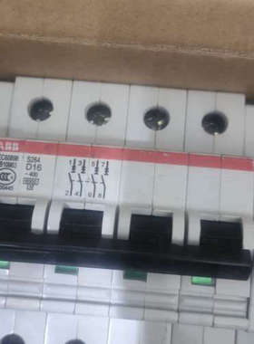 全新ABB断路器S264 D16，4P，白色底座。实物拍摄，