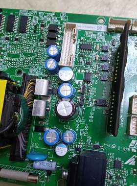 安川变频器驱动板两张，版号是etc710133和etc710