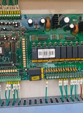 清华同方 SLSB水冷螺杆机控制屏，控制主板。议价出