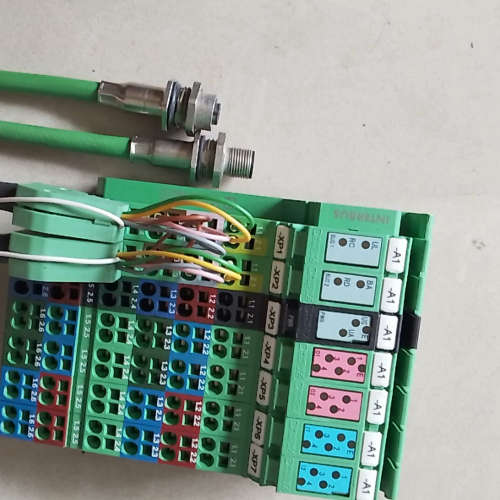 菲尼克斯模块lLB lB 24 Dl 8 DO 8，模块28