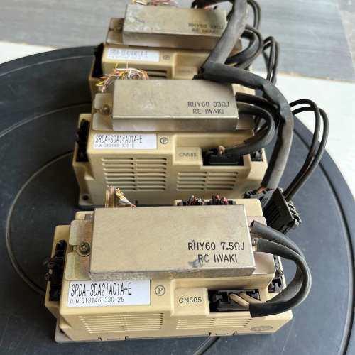 安川伺服驱动器，SRDA-SDA21A01A-E，共计3个，