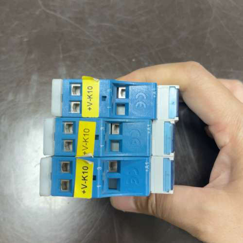 ELTAKO继电器R12-110,-250V全新未使用无包装