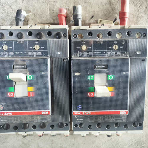 ABB断路器    T4N 250  拆机实物拍摄250A