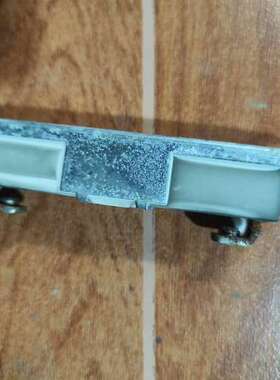 日立变频器缓冲电阻4T600364-1  ，   45w 2