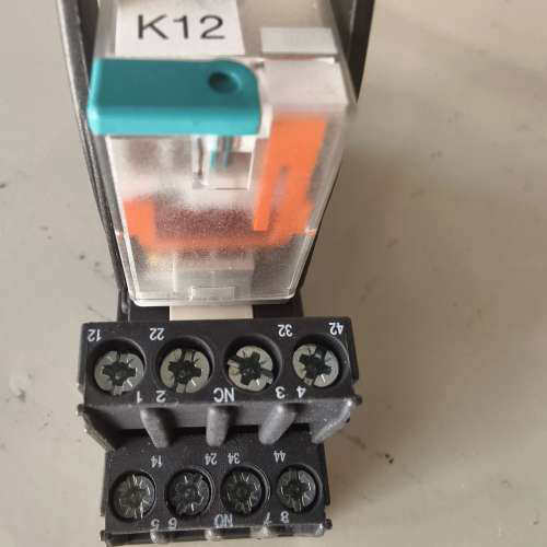 relpol继电器带底座