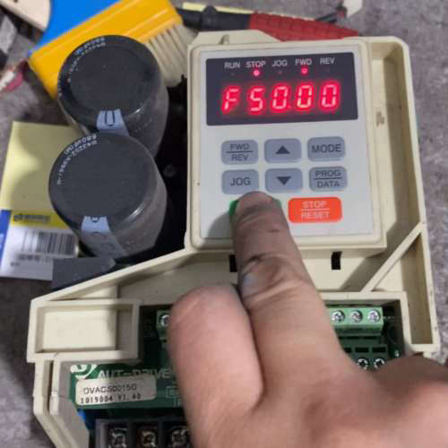 德莱尔变频器DVA-2S0015G/1.5KW/220V，功