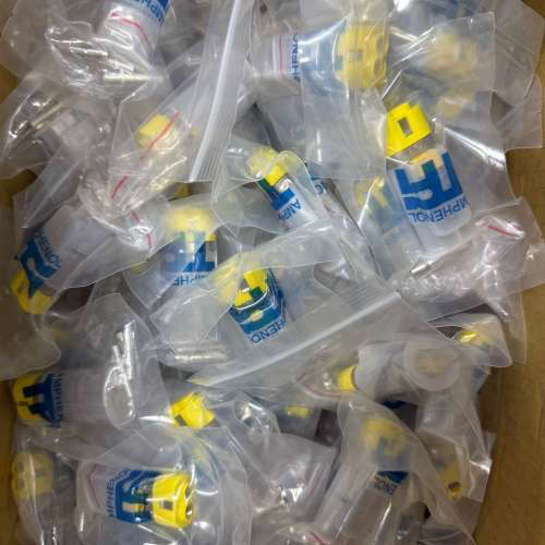 PL182U-60-2.5 安费诺连接器 标价为单价 实物图