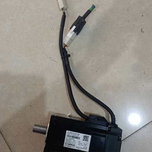 超川伺服电机400W。CC-M3H040-NN04，实物图。