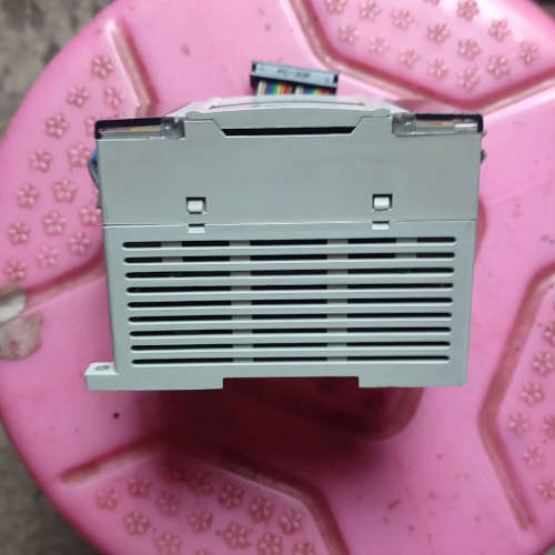 信捷PLC模块，XC-E2TCA-P，成色如图，功能正常，看