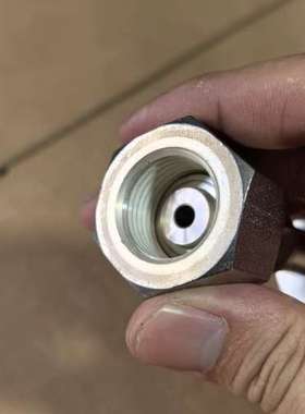 全新特气钢瓶接头724转JIS22RH，图上实物拍摄拍摄D2