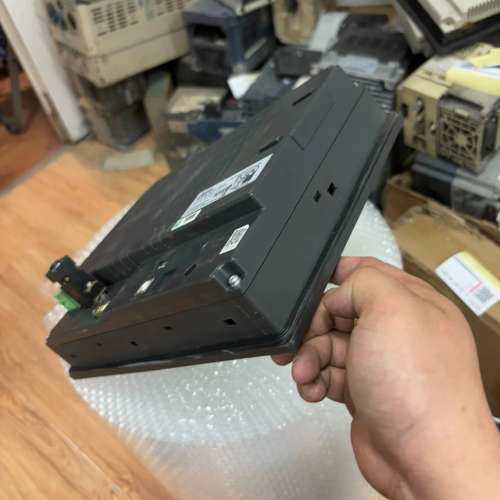 DOP-110CS二手拆机台达触摸屏实物图拍摄包好用