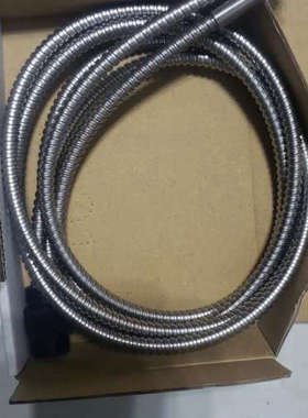 BALLUFF巴鲁夫传感器光纤BFO001R全新一个，实物如