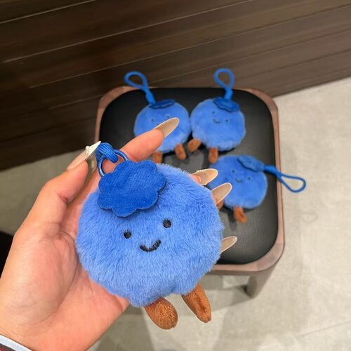 克莱因蓝蓝莓毛绒挂件 獭兔毛软乎乎公仔钥匙扣 包包车钥匙挂饰